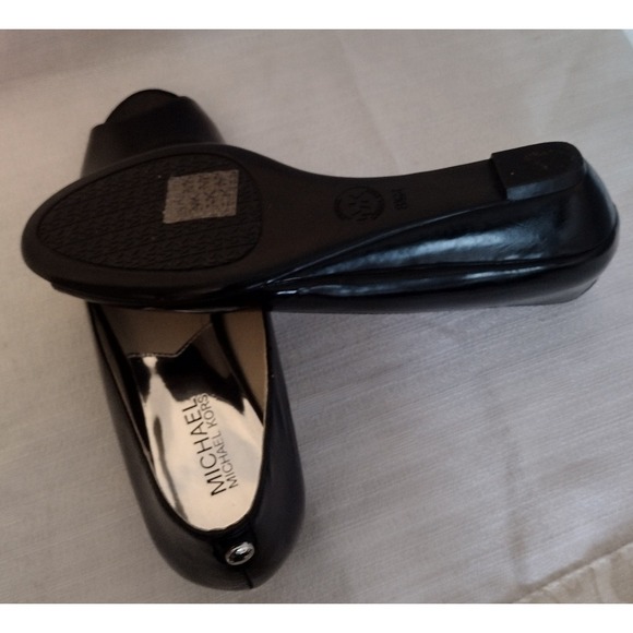 Michael Kors Women's Shoes Size 8.5M Black Patent Wedge Heel Slip-On Open Toe - Picture 3 of 5